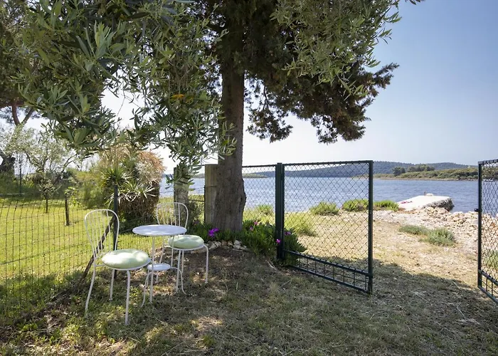 וילה House Olive מדולין