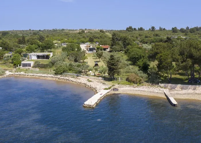 House Olive וילה מדולין